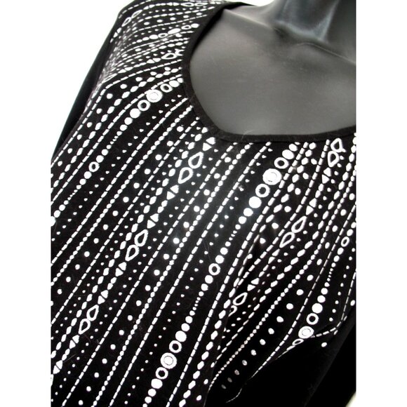 Karen Scott Tunic with Black/Silver patterned, Button down, Size Medium, NWT - Picture 7 of 11